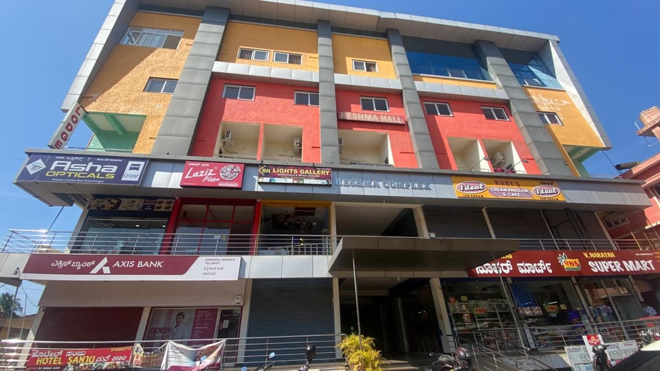Reshma Lodge