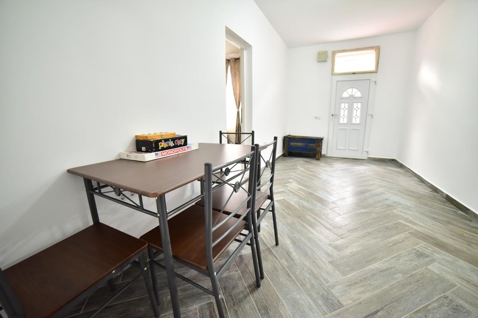 FLH - Central Apartments