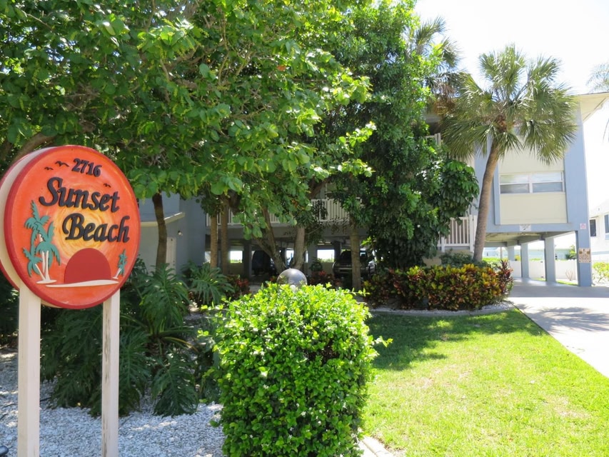 Sunset Beach 101 Beach Front Unit