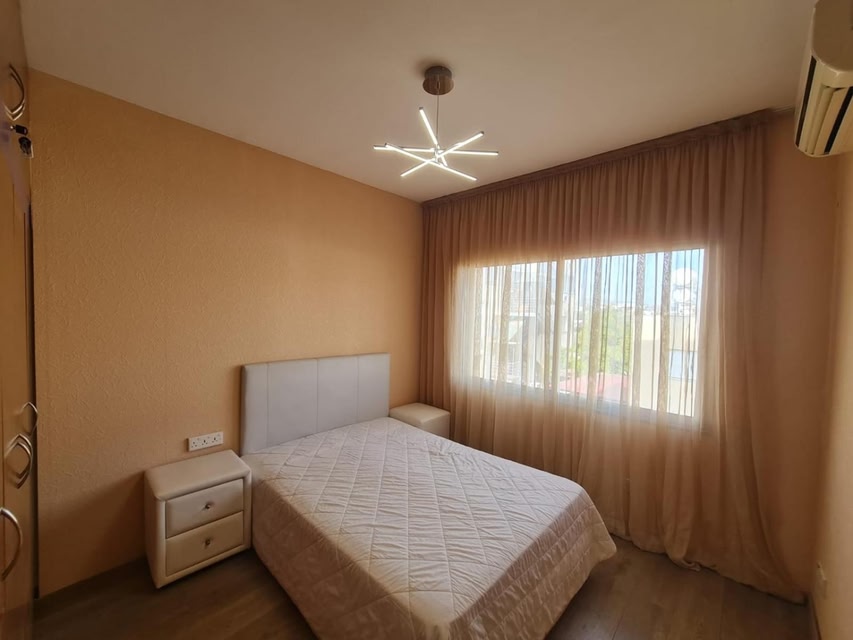 Flat Next to Papas