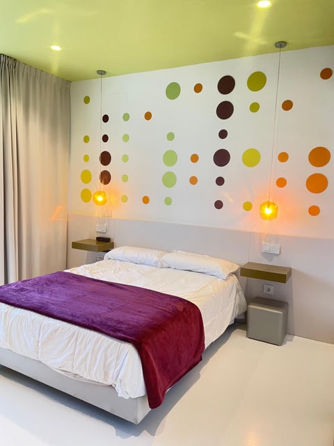 LAHOLA Glam Suites
