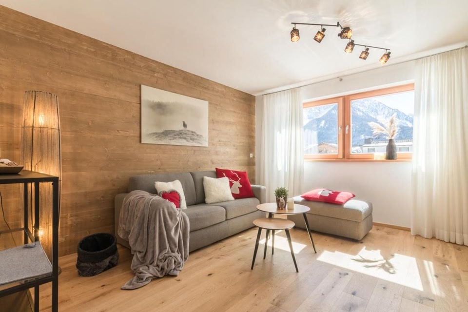 HAUS Greg
