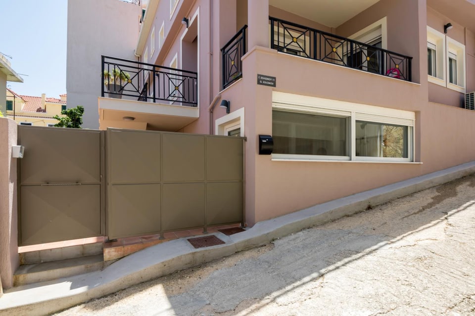 Central Flat Argostoli