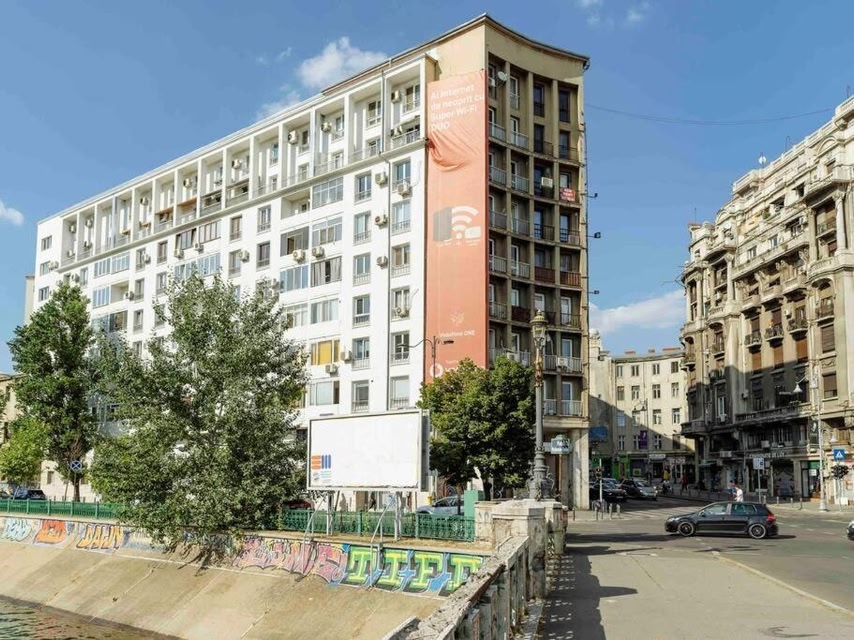 Sunny Large Flat - Top Location - Charming Balcony