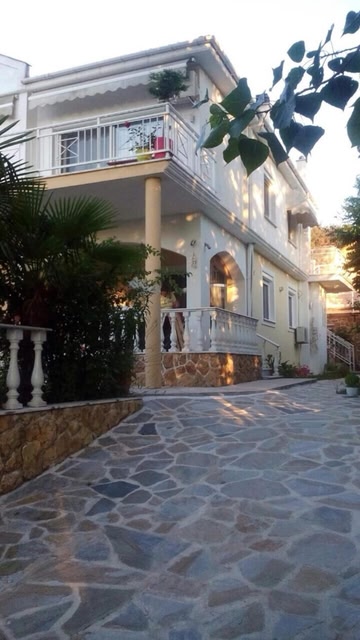 Villa Alekos