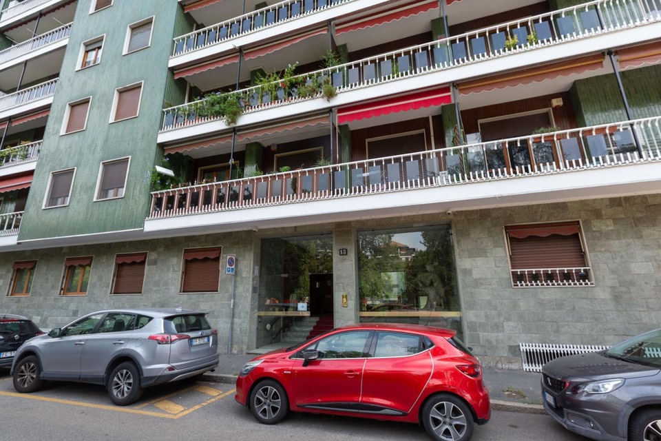 GuestHost - Milano Lorenteggio Charming Flat