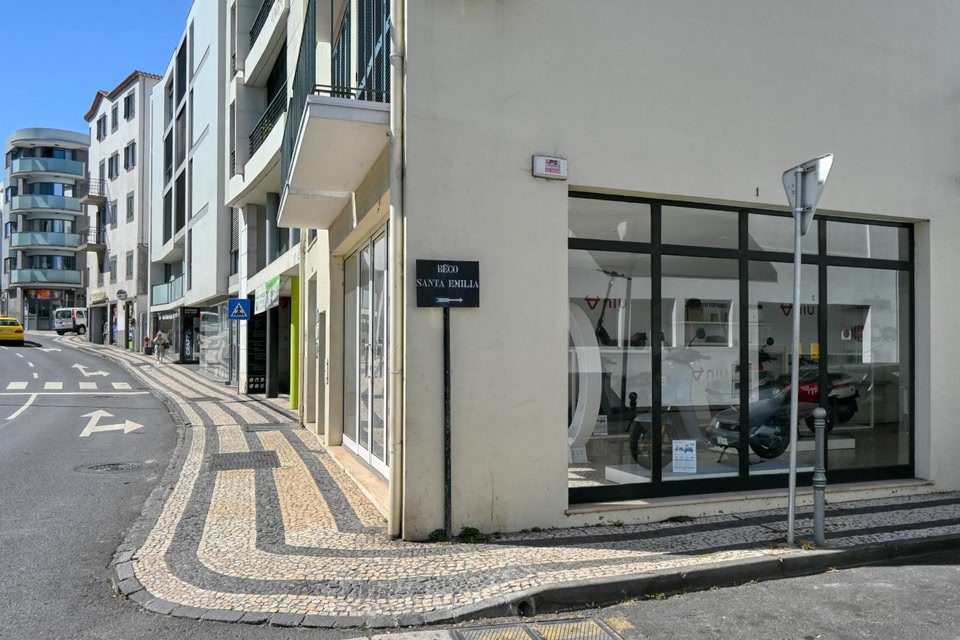 Emilia First Dates Beco Santa Emilia 3M, a Home in Madeira, Santa Luzia | Skyscanner