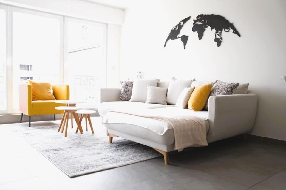 Charming Modern 2 BR Apartment