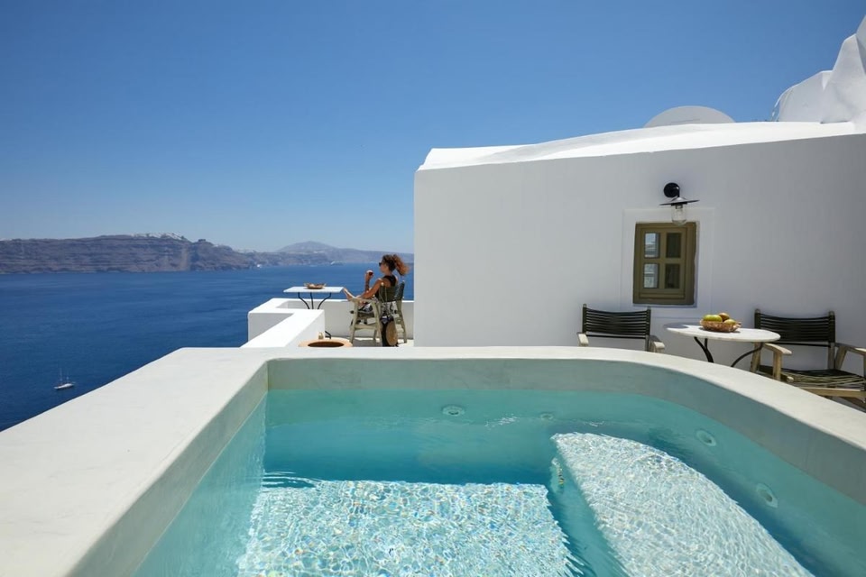 ArmonOia Suites