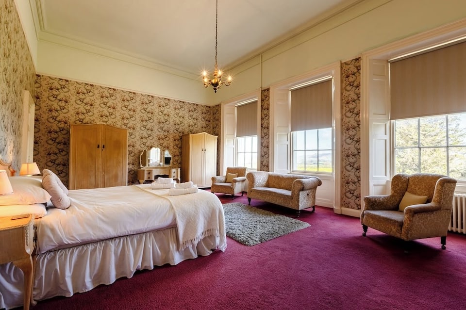 Cheviot Manor