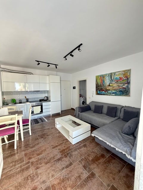 Seaview Apartment