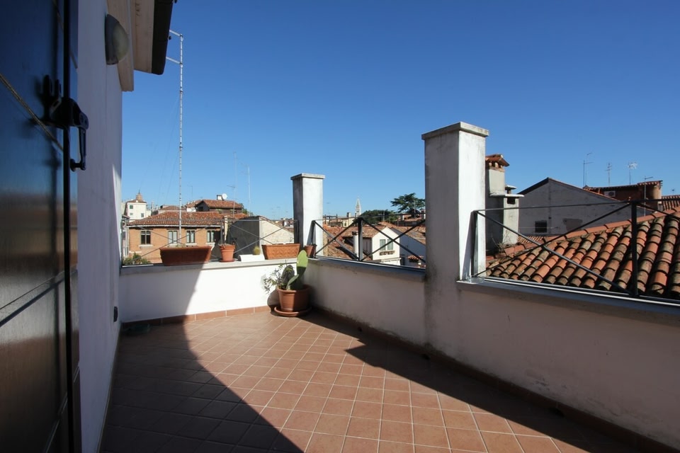 Attic Design Terrace