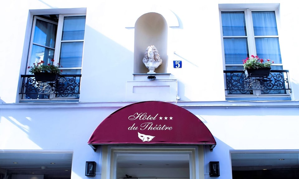 Hôtel du Théâtre by Patrick Hayat