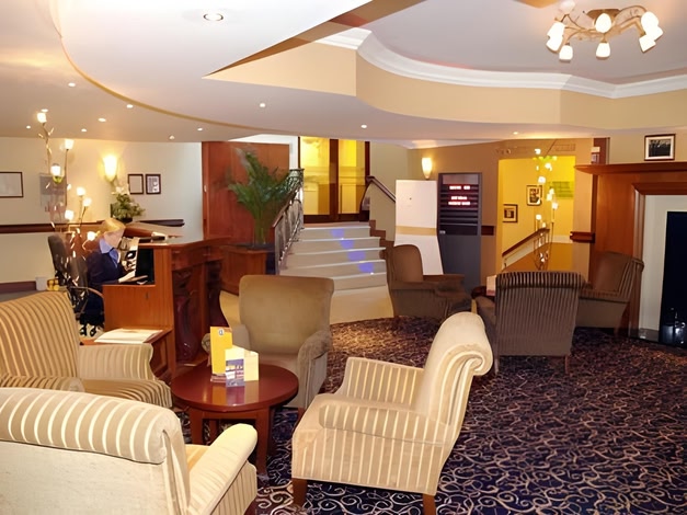 Court Yard Hotel