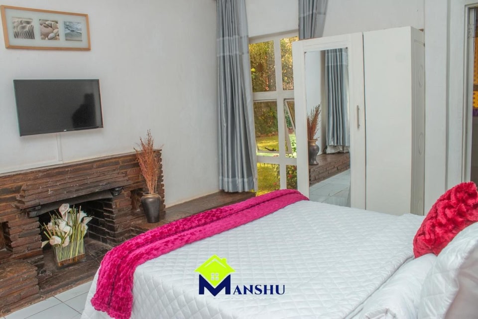 Manshu Manor
