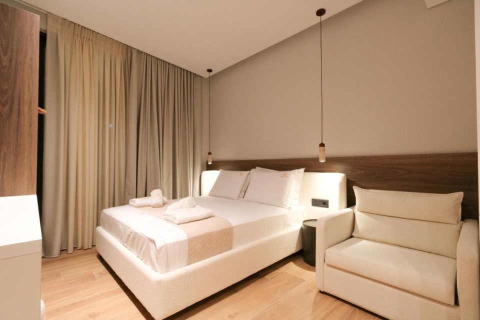 Monarc Hotel