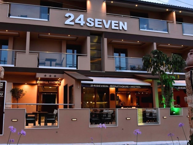 24 Seven Boutique Hotel