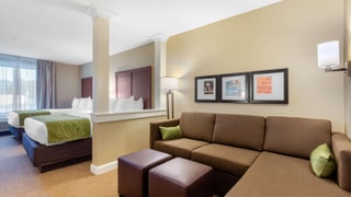 Comfort Inn & Suites at CrossPlex Village