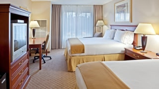 Holiday Inn Express & Suites Lacey - Olympia by IHG