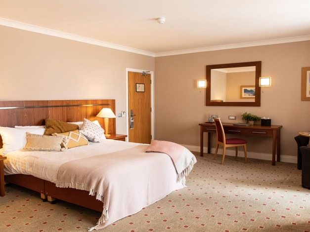 Lahinch Coast Hotel and Suites