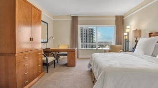 Four Seasons Hotel Miami