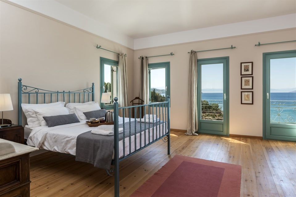 Electra Beachfront Villa