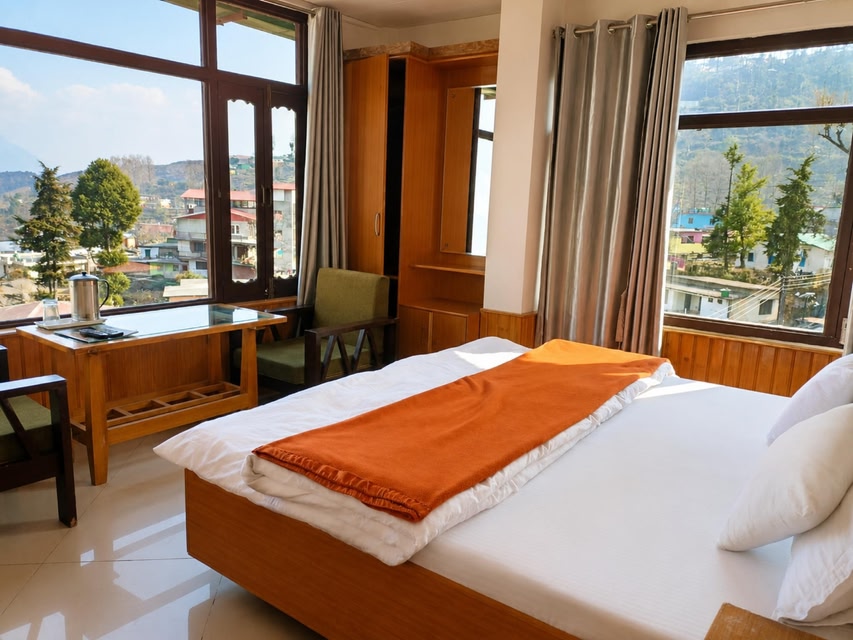 Goroomgo Bala Paradise Munsyari - Himalayan View Room