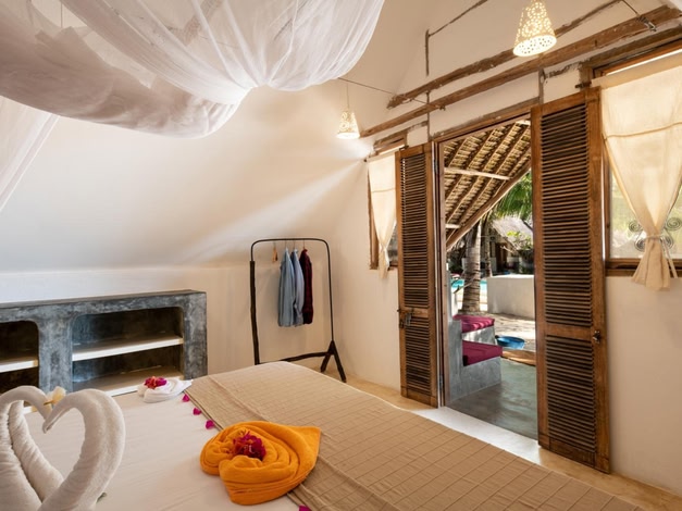 Nur Beach Hotel