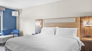 Holiday Inn Express & Suites MANCHESTER-AIRPORT by IHG