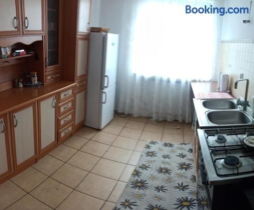 Zielony Azyl Obszerny Apartament z Balkonem i Garazem