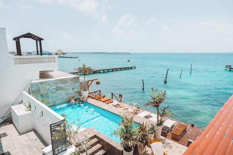 Bartolome Oceanfront Suites