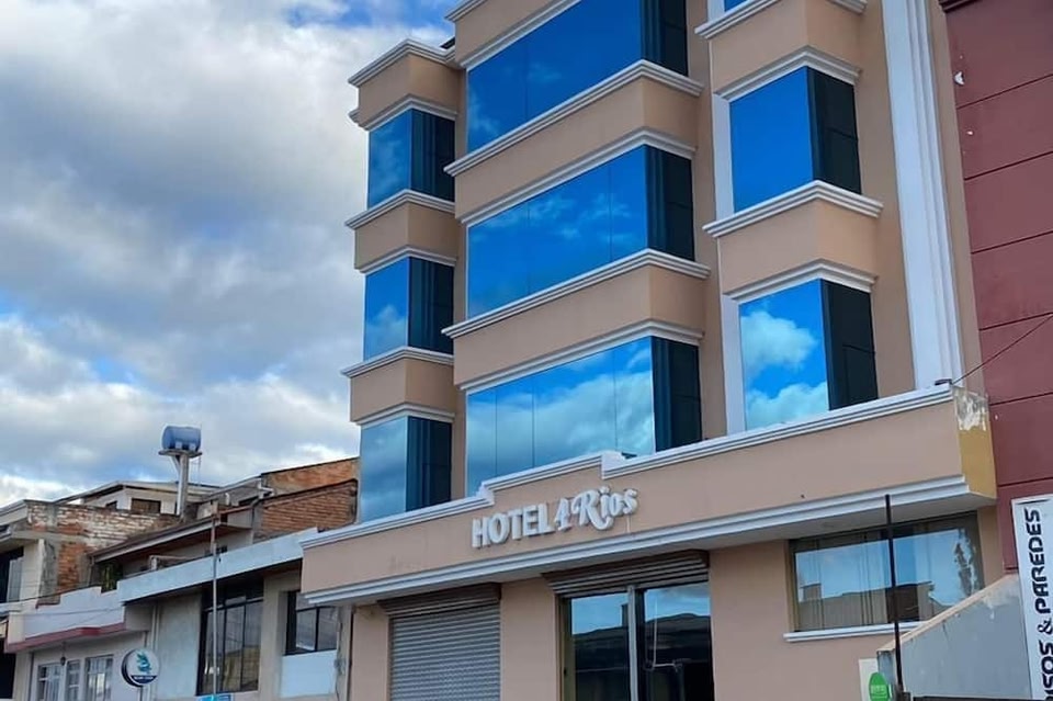 Hotel 4 Rios