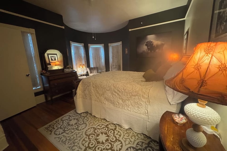 The Boho Buffalo Inn