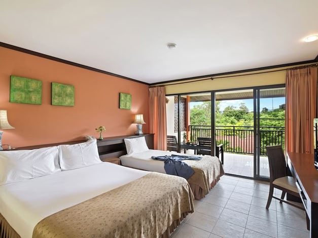 Pinnacle Samui Resort
