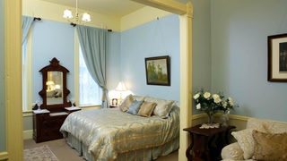 Martin & Mason Hotel