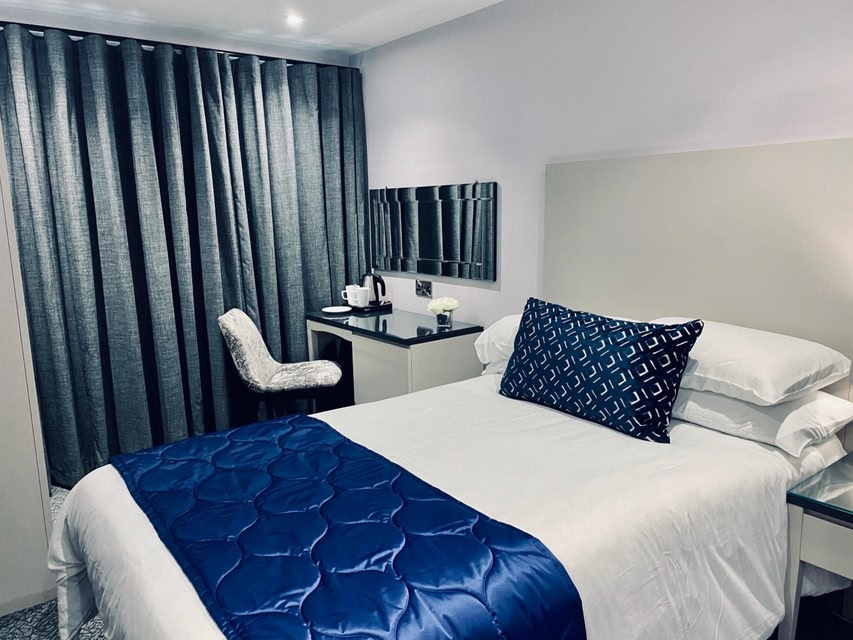 Dean Park Hotel