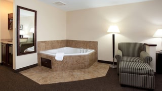 Holiday Inn Express & Suites Ft Collins by IHG