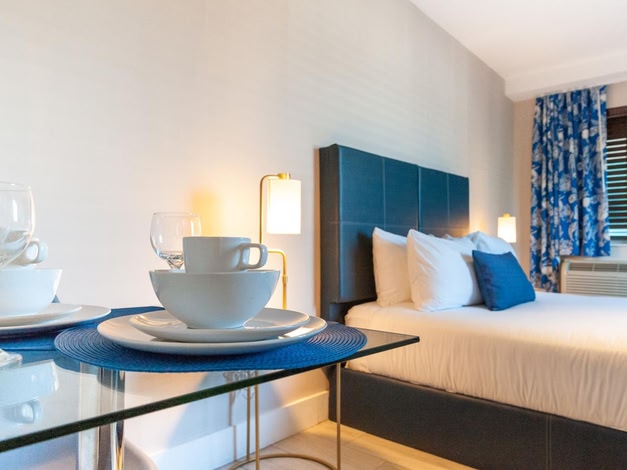Waterside Hotel and Suites