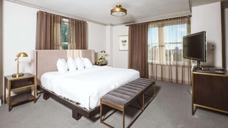 Hotel Phillips Kansas City, Curio Collection by Hilton