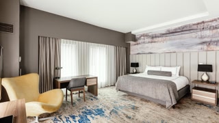 Atheneum Suite Hotel