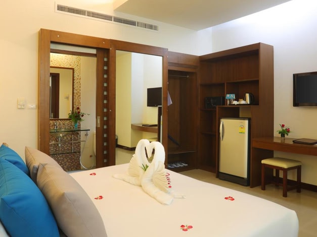 A2 Pool Resort, Phuket Town - Scheduled Shuttle to Phuket Old Town