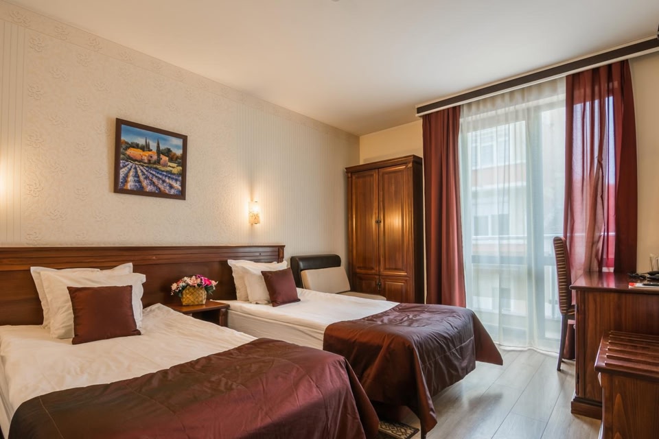 Hotel Aris