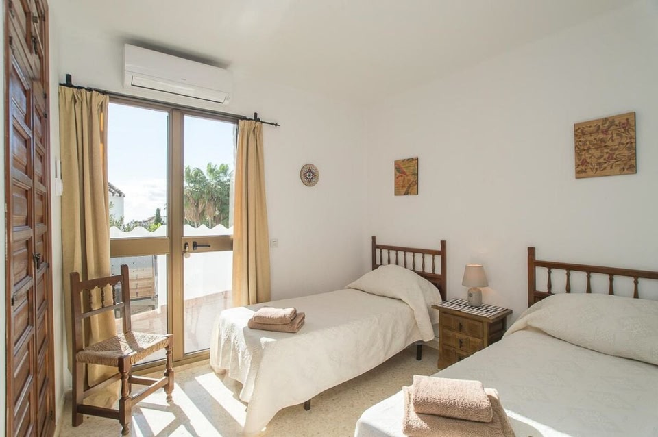 Tetuan 31 Oasis Properties