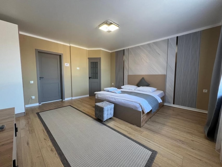Aish Hotel