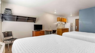 WoodSpring Suites Fayetteville I-49