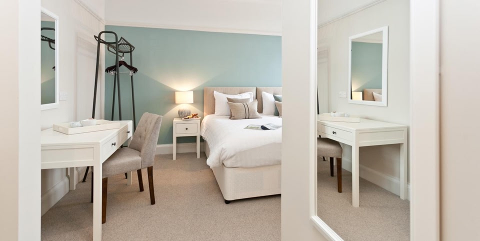 The Bath Arms Hotel