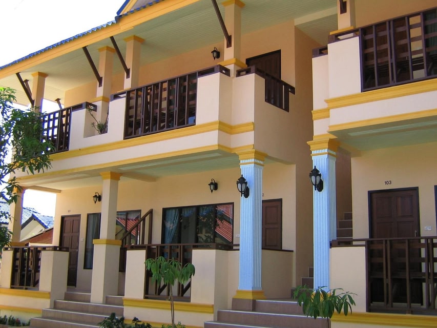 Black & White Bungalows