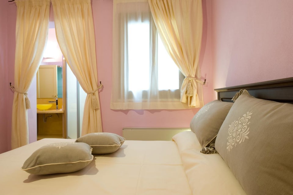 Piazza Azuni 18 Guest House