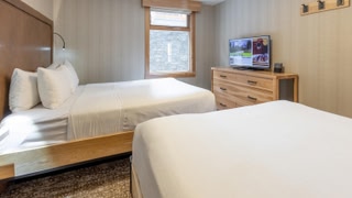 Moose Hotel and Suites