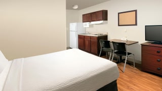 WoodSpring Suites Topeka